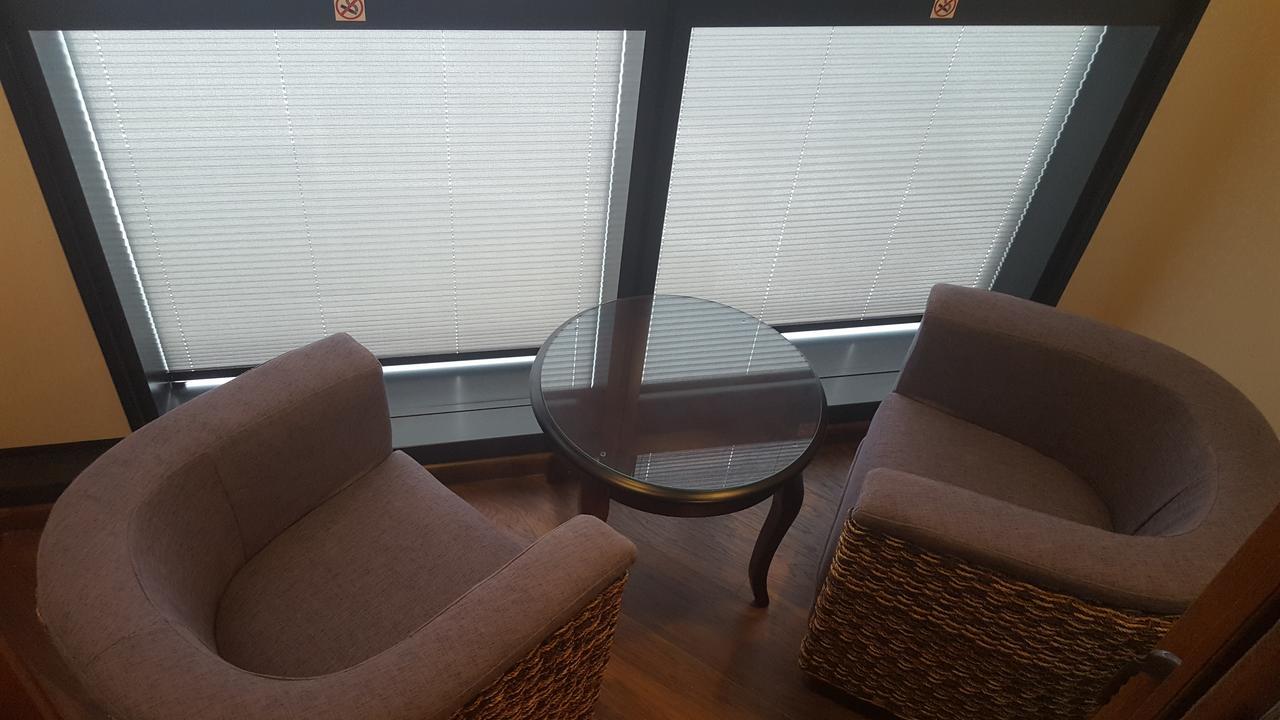 Mimino Apartment Deluxe First Line バトゥーミ エクステリア 写真