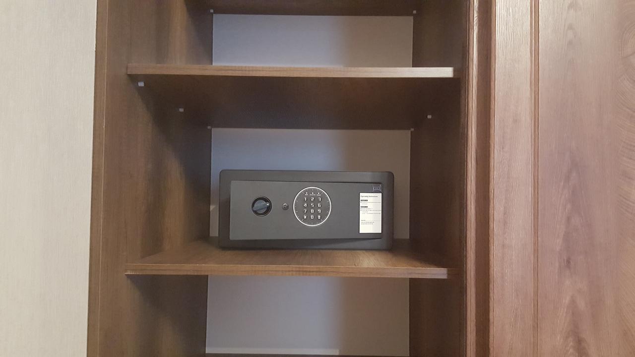 Mimino Apartment Deluxe First Line バトゥーミ エクステリア 写真